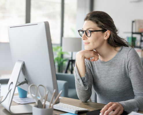 Twaalf uur verplicht aanwezig vijf uur uitbetaald