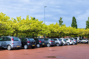 Werknemers mogen auto’s werkgever meenemen
