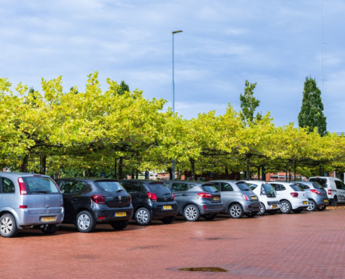 Werknemers mogen auto’s werkgever meenemen